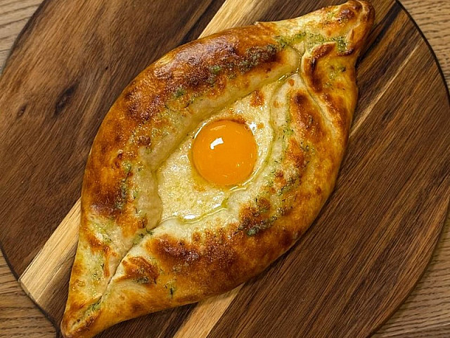 Хачапурі по Аджарськи
